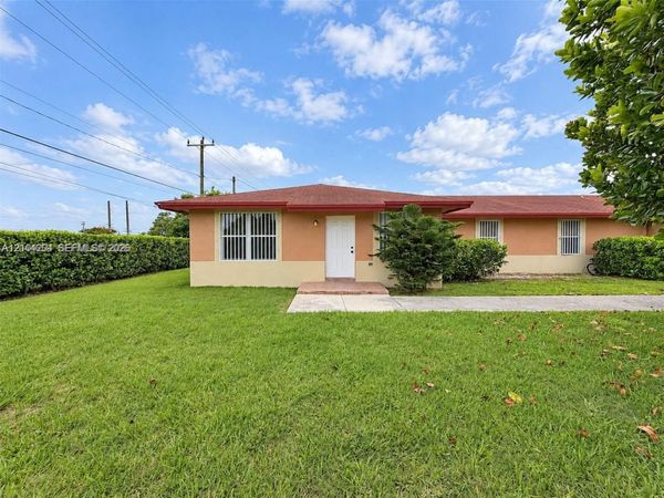 10530 SW 183rd St , Miami, FL 33157