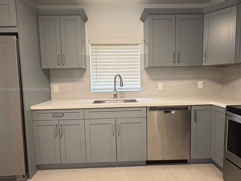 5911 SW 62nd Ter , South Miami, FL 33143 Photo