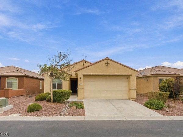 8913 ROYAL COUNTY DOWN Court, Las Vegas, NV 89131
