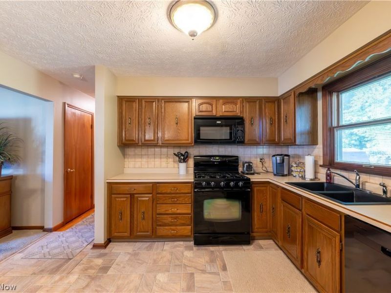 2850 Vollmer Drive, Austintown, OH 44511 Photo 12