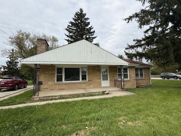 618 N Oplaine Road, Gurnee, IL 60031