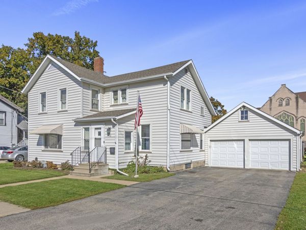 13 E 2nd Street , Sandwich, IL 60548