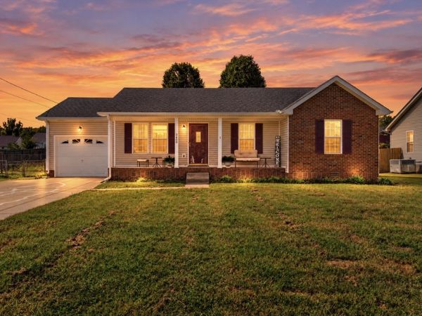 3458 Kingfisher Dr, Clarksville, TN 37042