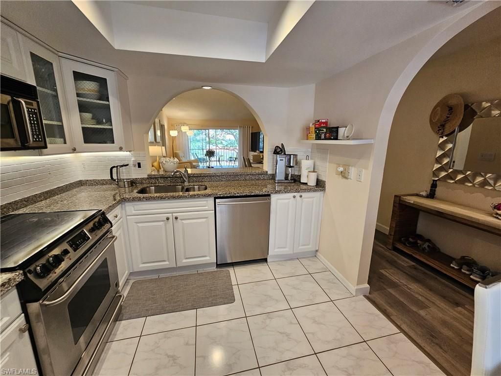 668 Mardel Ct , Unit 807, Naples, FL 34104 Photo