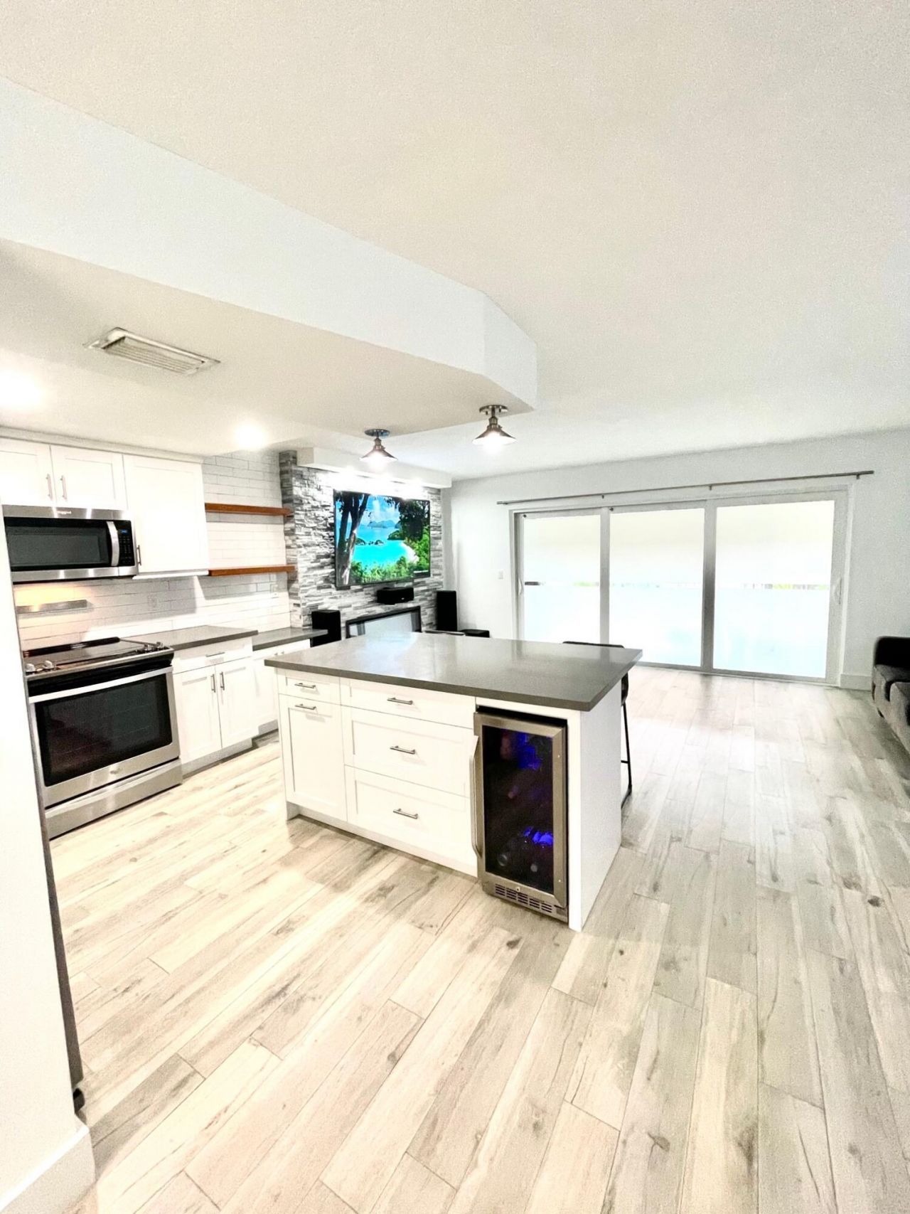 342 Southwind Drive, Unit 123, North Palm Beach, FL 33408 Photo