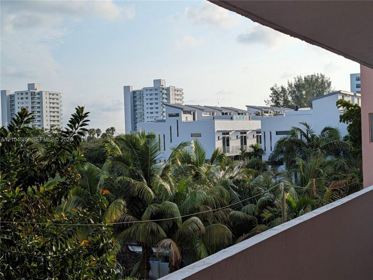 3201 NE 14th St Cswy , Unit 408, Pompano Beach, FL 33062 Photo