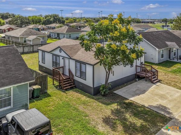 811 E Mesquite Lane , Victoria, TX 77901