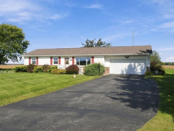 5695 E SR 120, Howe, IN 46746