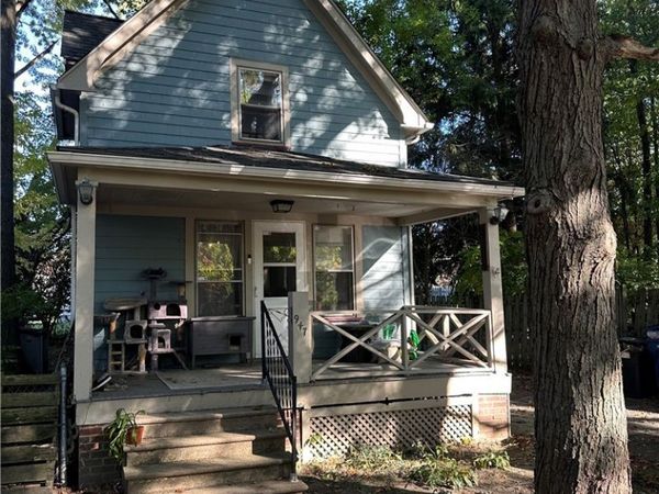 947 Woodview Road , Cleveland Heights, OH 44121