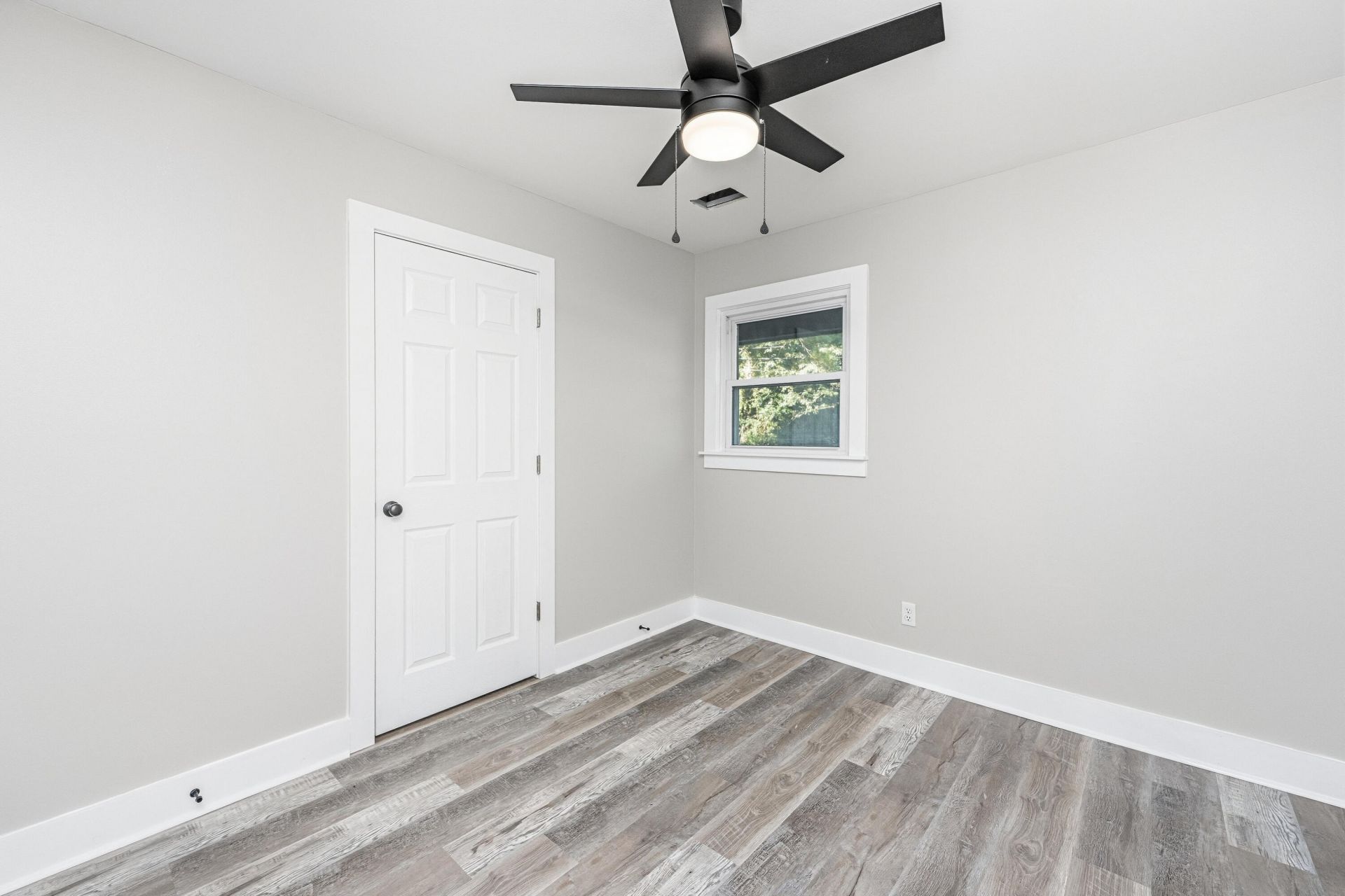 504 Mary Scott Drive Photo 33