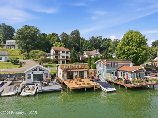 1428 Lakeside Drive, Harveys Lake, PA 18618