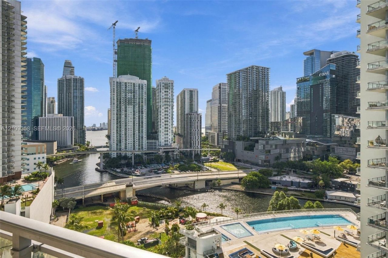 90 SW 3rd St , Unit 2014, Miami, FL 33130 Photo
