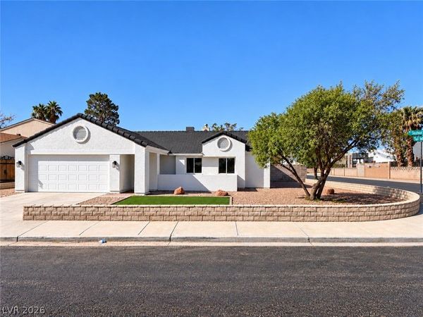 7157 Sixshooter Drive , Las Vegas, NV 89119