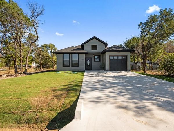 933 Nacogdoches River Drive, Granbury, TX 76048