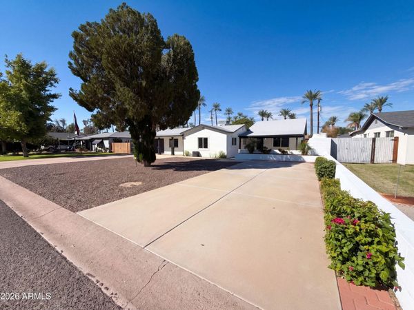 3016 N 47TH Street, Phoenix, AZ 85018