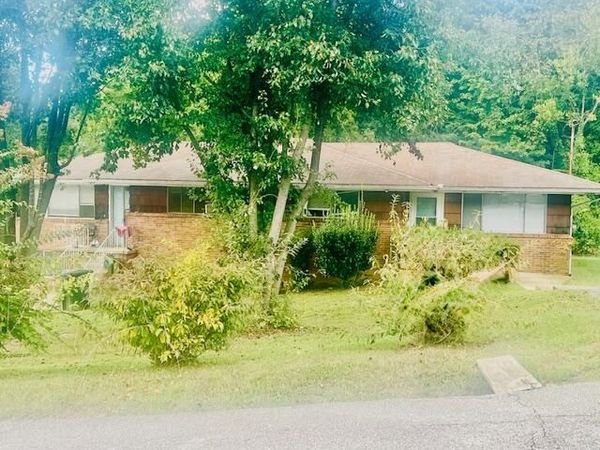 4109 Cresthaven Drive, Unit A & B, Chattanooga, TN 37412