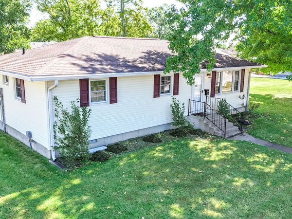 602 S Rollins Street, Centralia, MO 65240