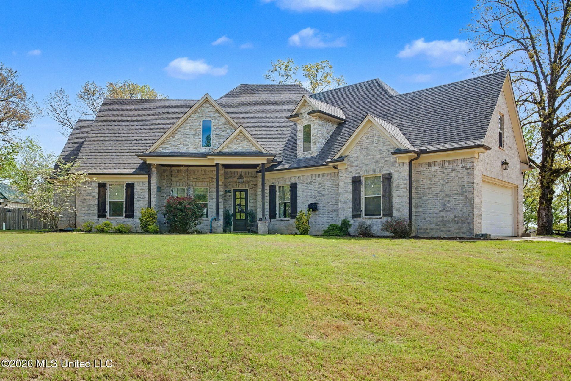 1808 Malone Road, Nesbit, MS 38651 Main Photo
