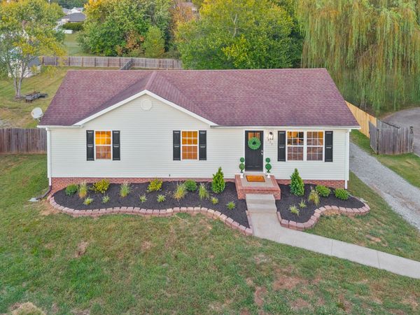 1823 Needmore Road , Clarksville, TN 37042