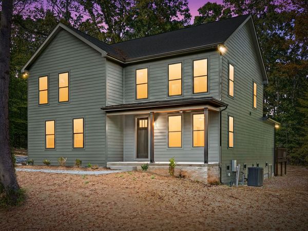 10005 Forest Lane, Bon Aqua, TN 37025