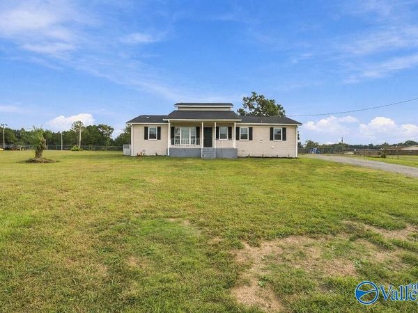 1240 Wesley Avenue N, Cullman, AL 35058