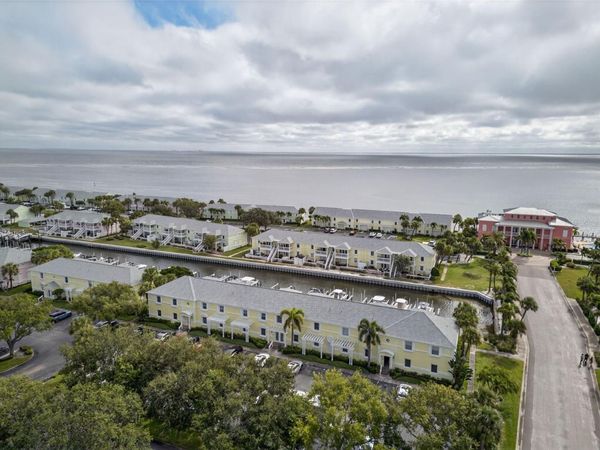 4924 BEACH DRIVE SE, Unit F, ST PETERSBURG, FL 33705