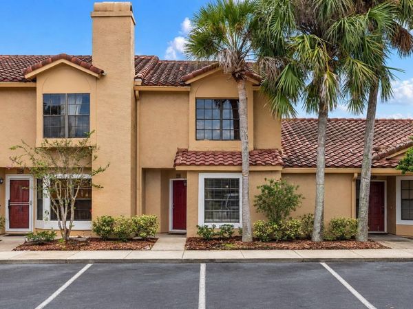 1156 N FAIRWAY DRIVE, Unit 1156, APOPKA, FL 32712