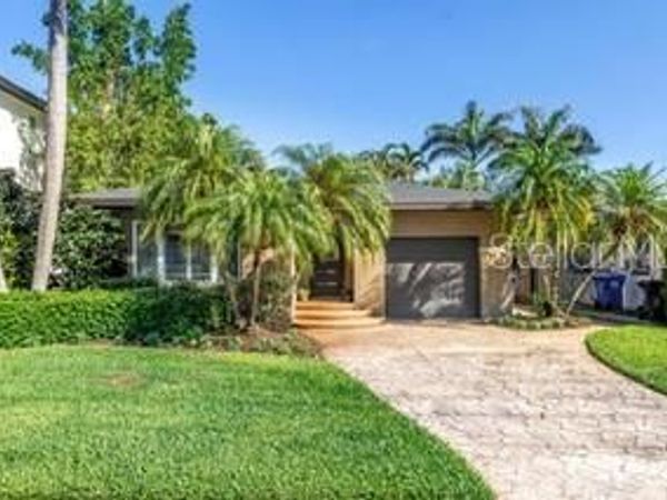 200 LAMARA WAY NE, ST PETERSBURG, FL 33704