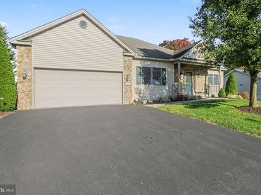 442 WOODLAND DRIVE, DILLSBURG, PA 17019