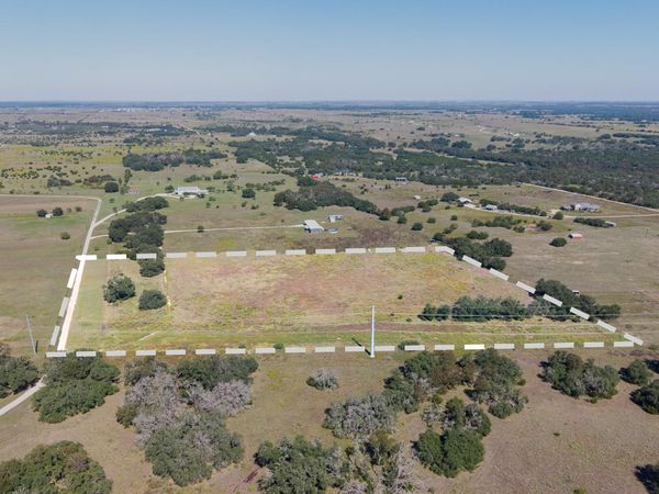 1604 County Road 204 , Liberty Hill, TX 78642