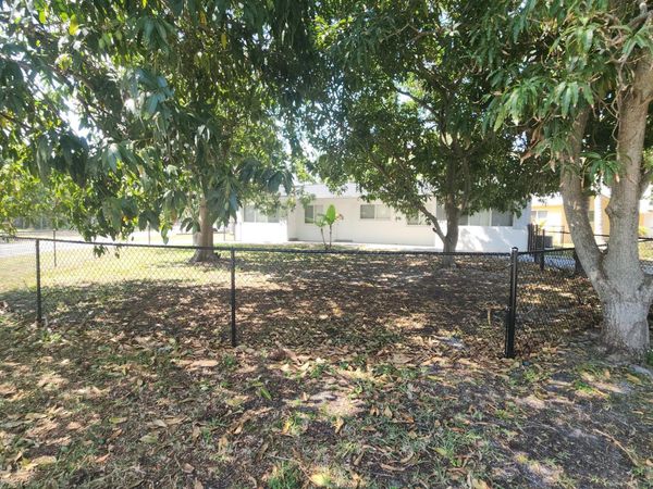 198 SE 27th Court, Unit W, Boynton Beach, FL 33435