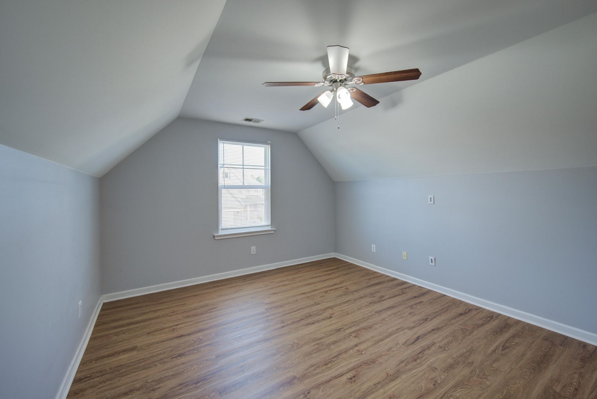 2130 Pimlico Drive Photo 27