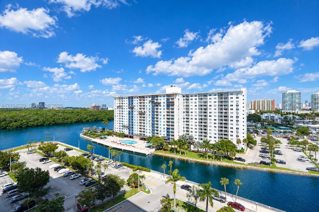 500 Bayview Dr , Unit 1123, Sunny Isles Beach, FL 33160 Photo
