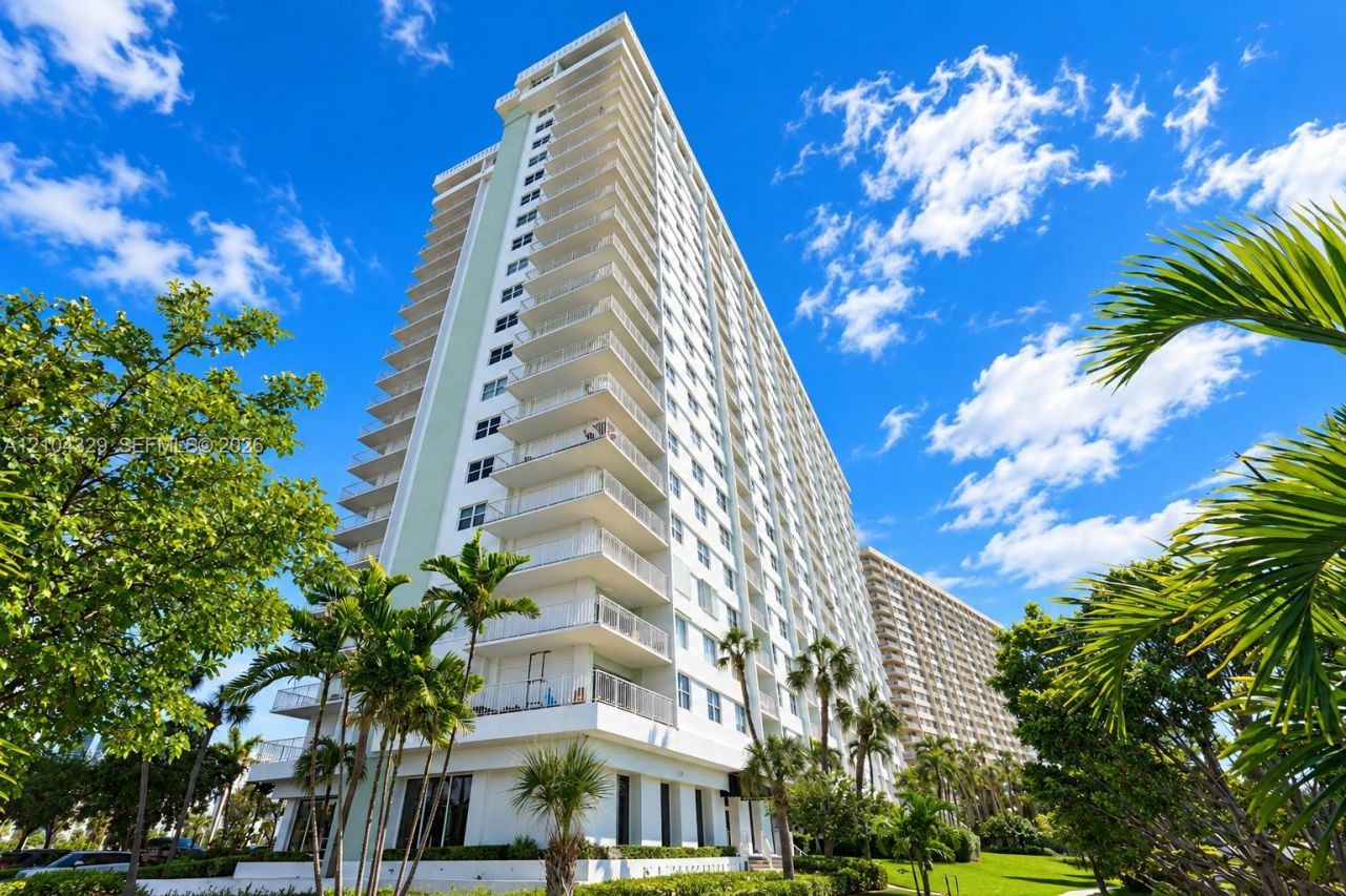 500 Bayview Dr , Unit 1123, Sunny Isles Beach, FL 33160 Photo