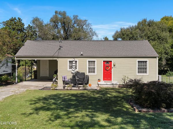 2209 Lloyd Ave, Knoxville, TN 37920