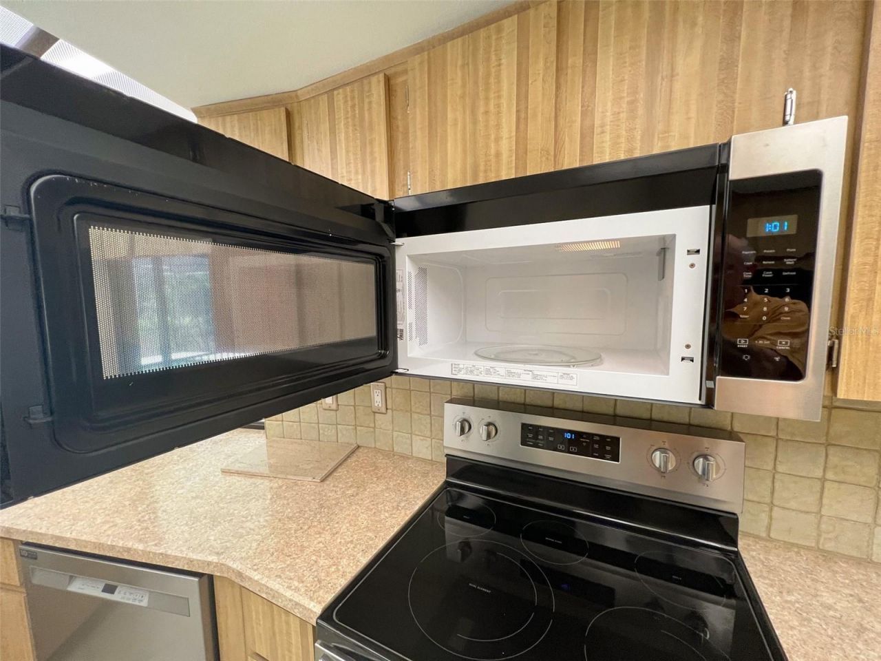 8536 Cessna Drive , New Port Richey, FL 34654 Photo