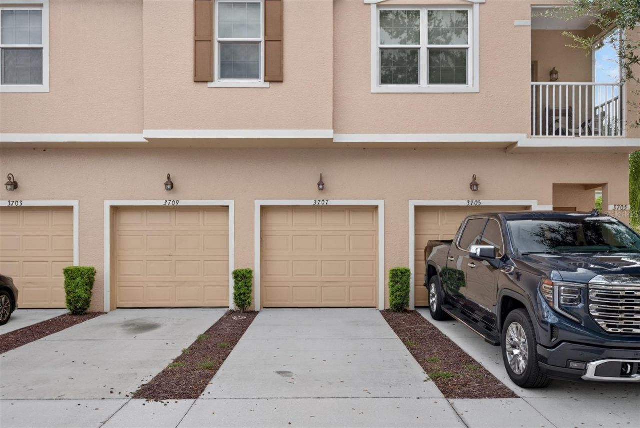 3707 Parkridge Circle, Unit 7-106, Sarasota, FL 34243 Photo