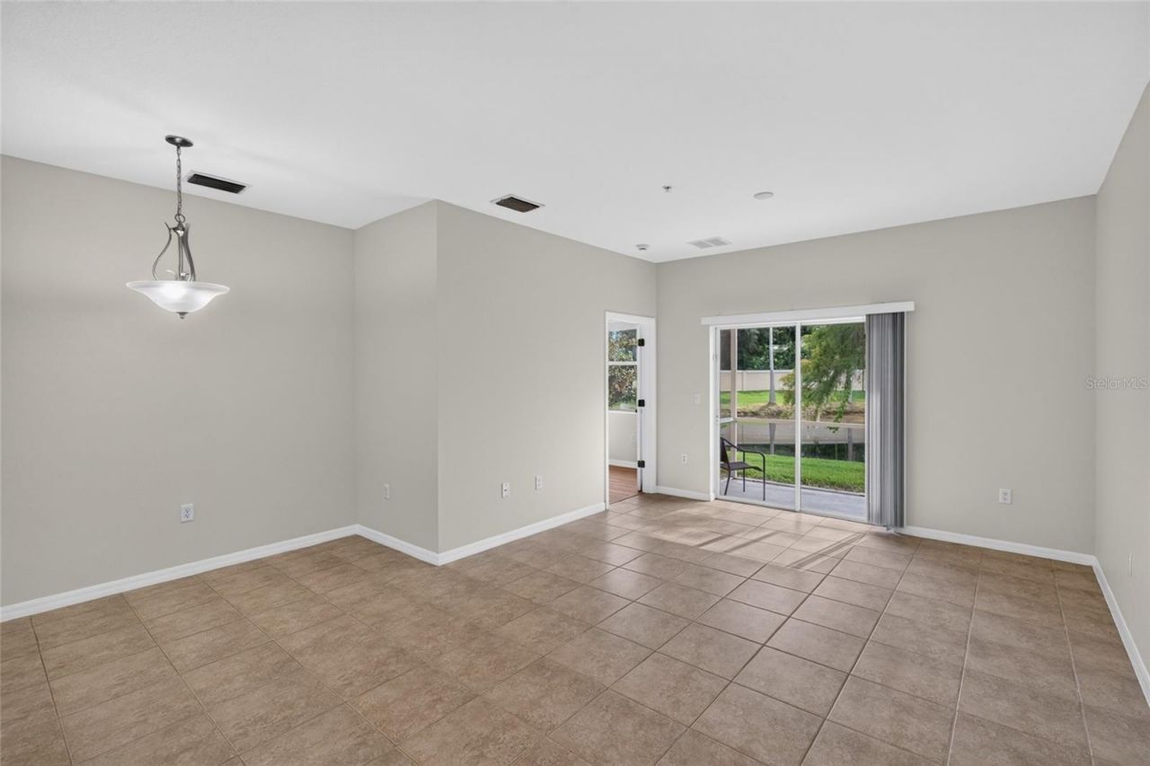 3707 Parkridge Circle, Unit 7-106, Sarasota, FL 34243 Photo
