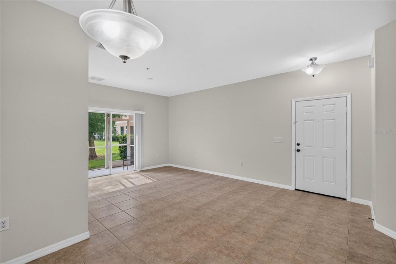 3707 Parkridge Circle, Unit 7-106, Sarasota, FL 34243 Photo