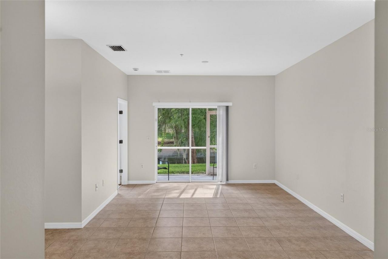 3707 Parkridge Circle, Unit 7-106, Sarasota, FL 34243 Photo