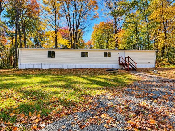 223 Cottontail Lane , Gouldsboro, PA 18424