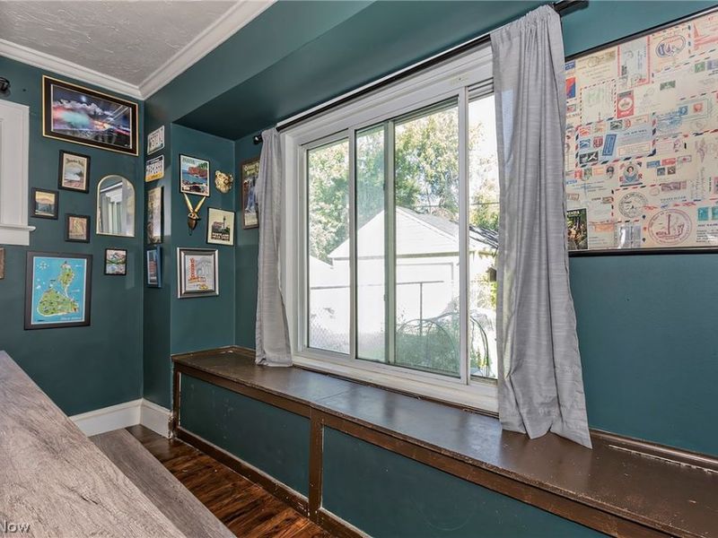 3854 Brookside Boulevard, Cleveland, OH 44111 Photo 12