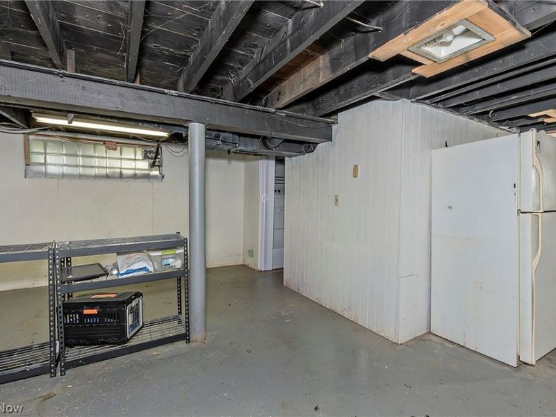 3854 Brookside Boulevard, Cleveland, OH 44111 Photo 38