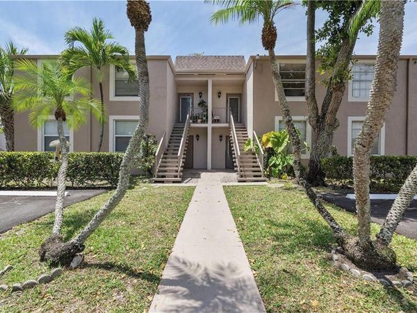 1050 NW 80TH Avenue, Unit 102, Margate, FL 33063