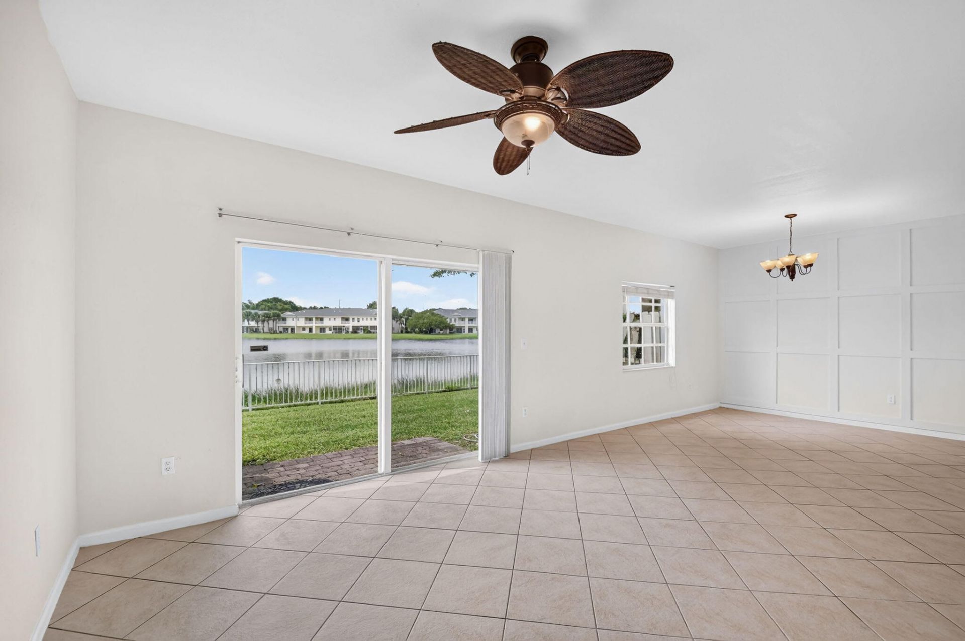 4102 Emerald Vista, Unit 4102, Lake Worth, FL 33461 Photo