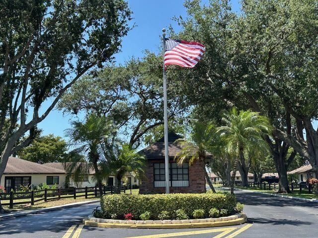 4948 Equestrian Circle, Unit B, Boynton Beach, FL 33436 Photo