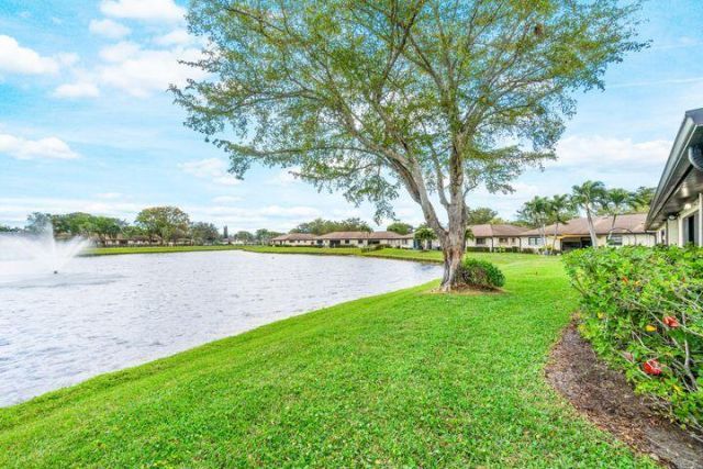 4948 Equestrian Circle, Unit B, Boynton Beach, FL 33436 Photo