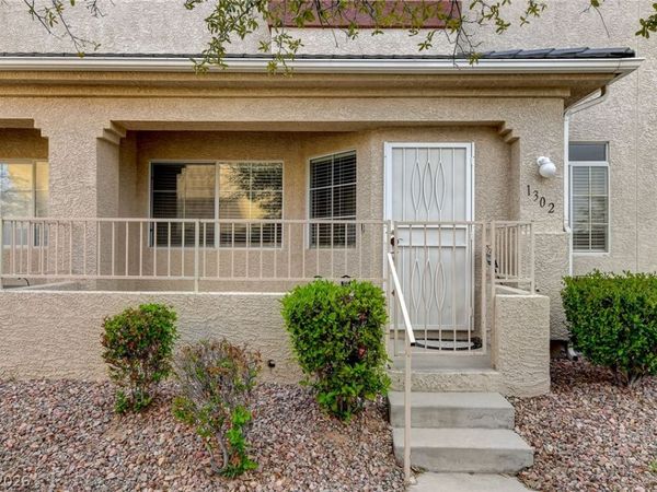 1302 Dusty Creek Street , Las Vegas, NV 89128