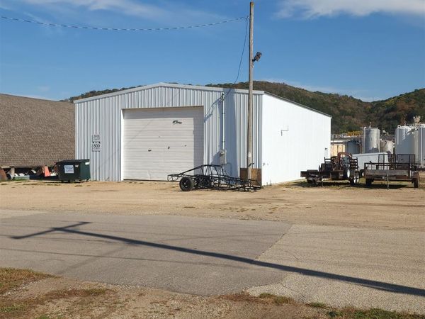 314 E Pine Street, Prairie du Chien, WI 53821