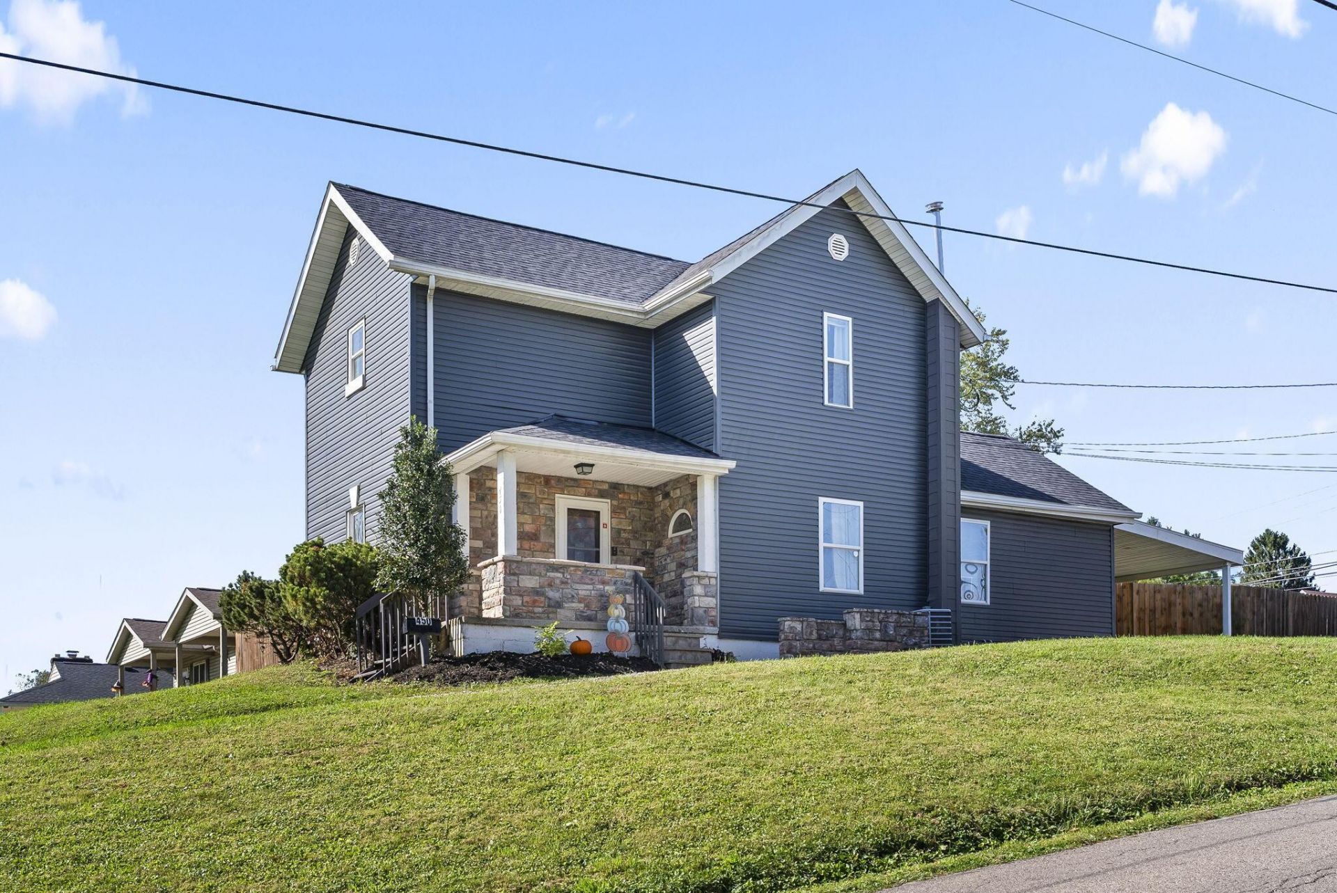 450 Ridge Avenue , Newark, OH 43055 Main Photo